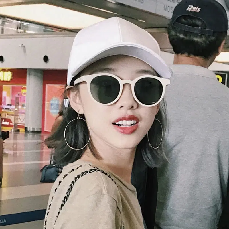 Sunglasses Square Cat-Eye Black — view 4