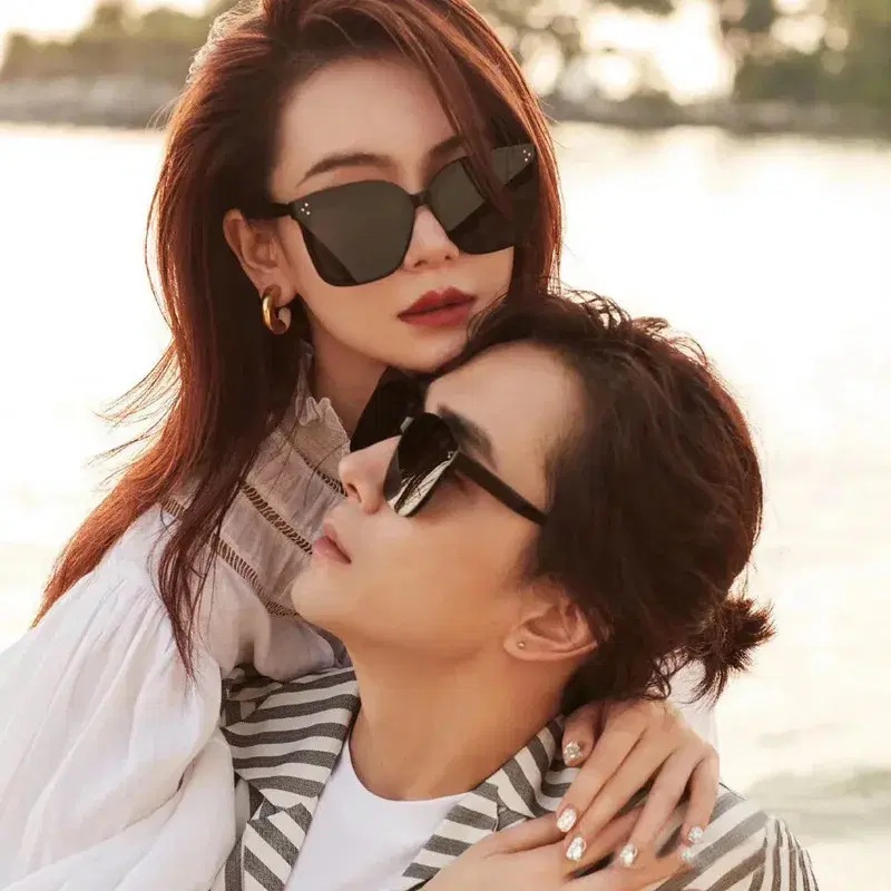Sunglasses Square Cat-Eye Black — view 3
