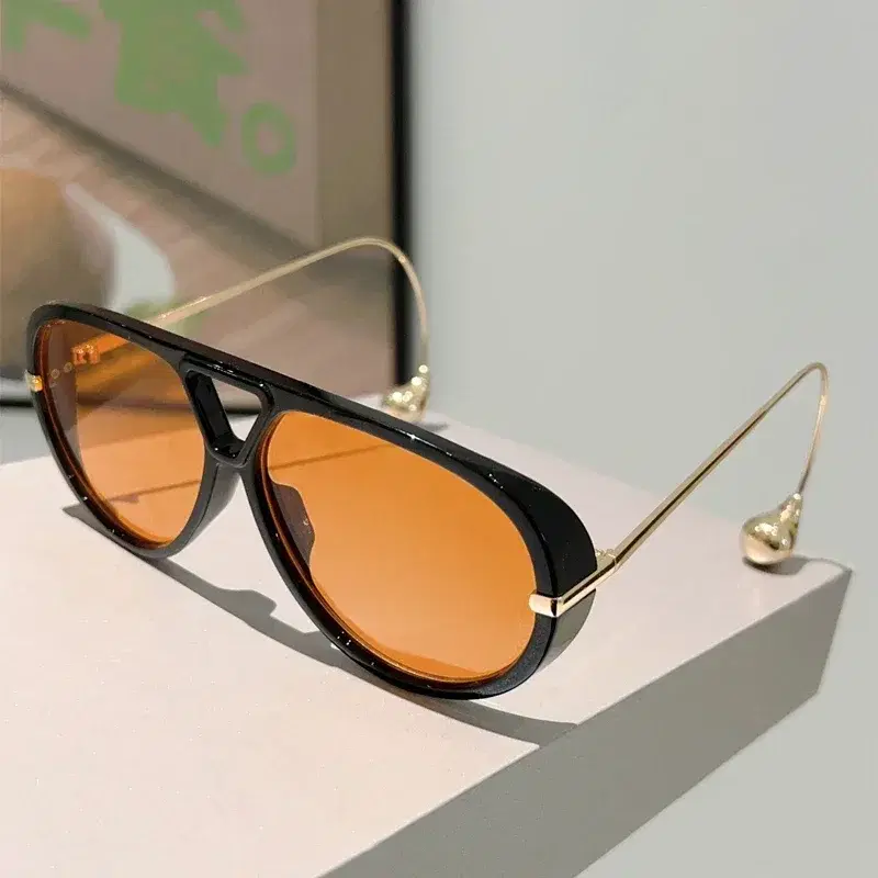 Oversized Pilot Sunglasses Tortoise — view 2