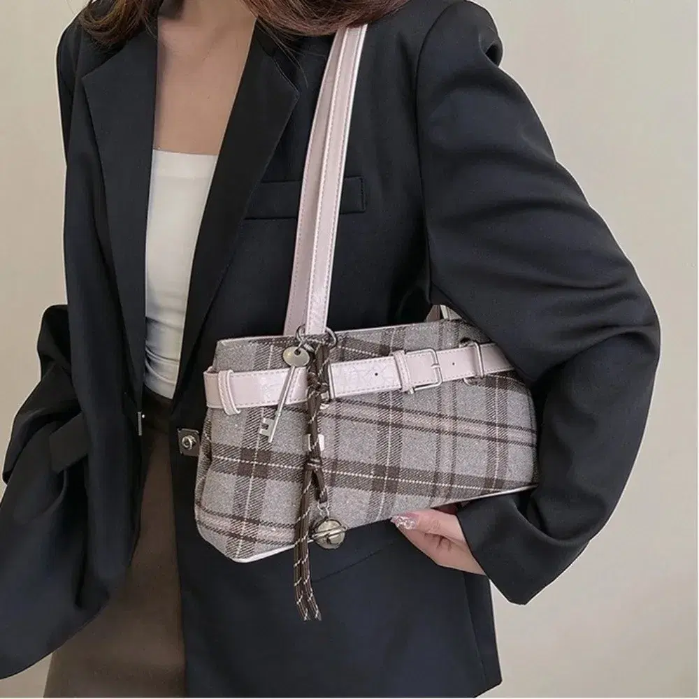 Plaid Shoulder Bag With Belt Strap — view 4