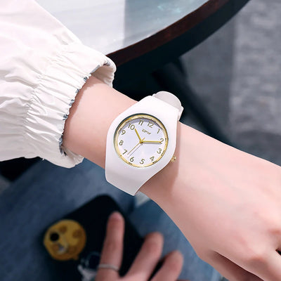 Quartz Movement Watch Minimalist Round Dial for Daily