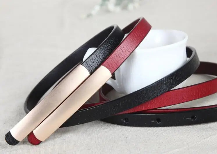 Womens Narrow Belt with Metal Bar Buckle Design