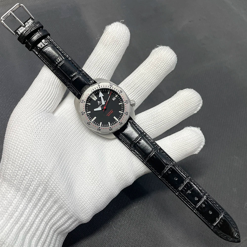 Automatic Diver Wristwatch with Luminous Dial and Bezel