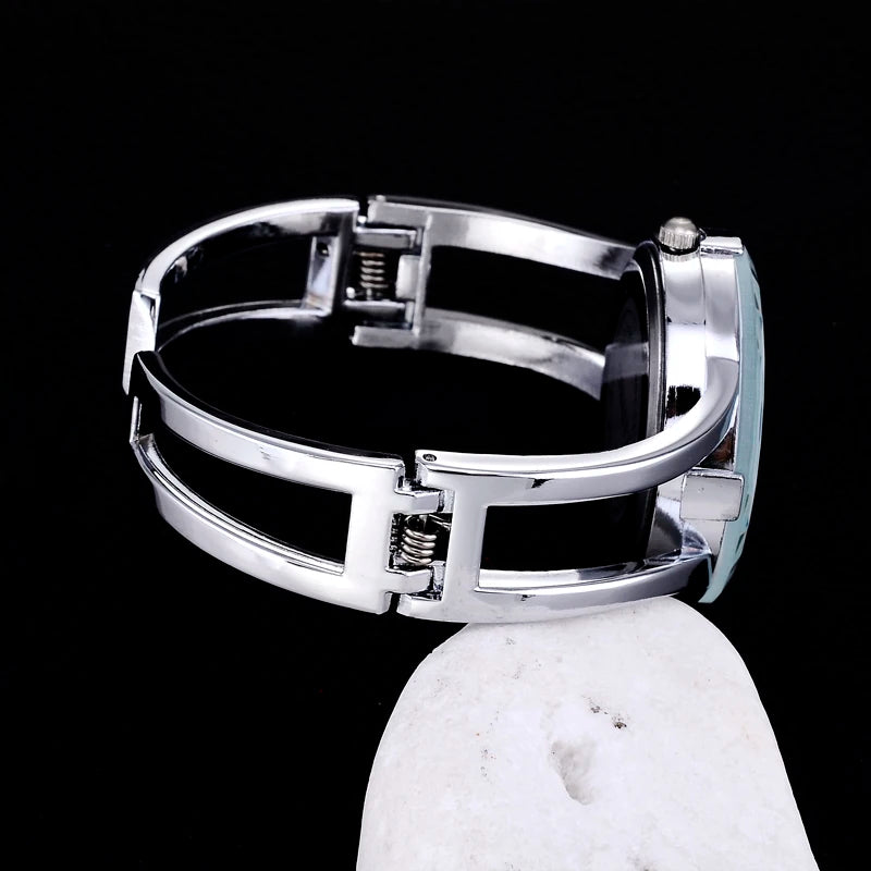 Women Bangle Quartz Watch with Crystal Dial Details