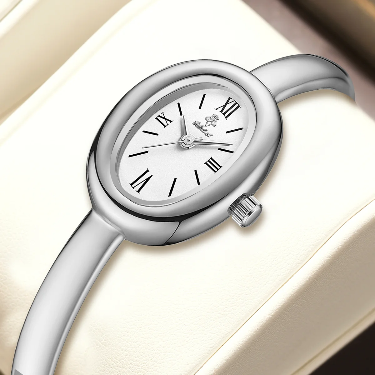 Elegant Oval Bracelet Watch with Roman Numeral Dial