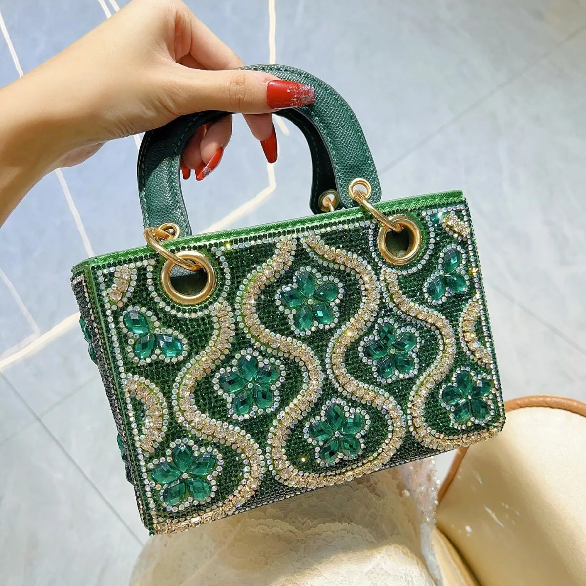 Rhinestone Evening Crossbody Clutch With Chain Handle