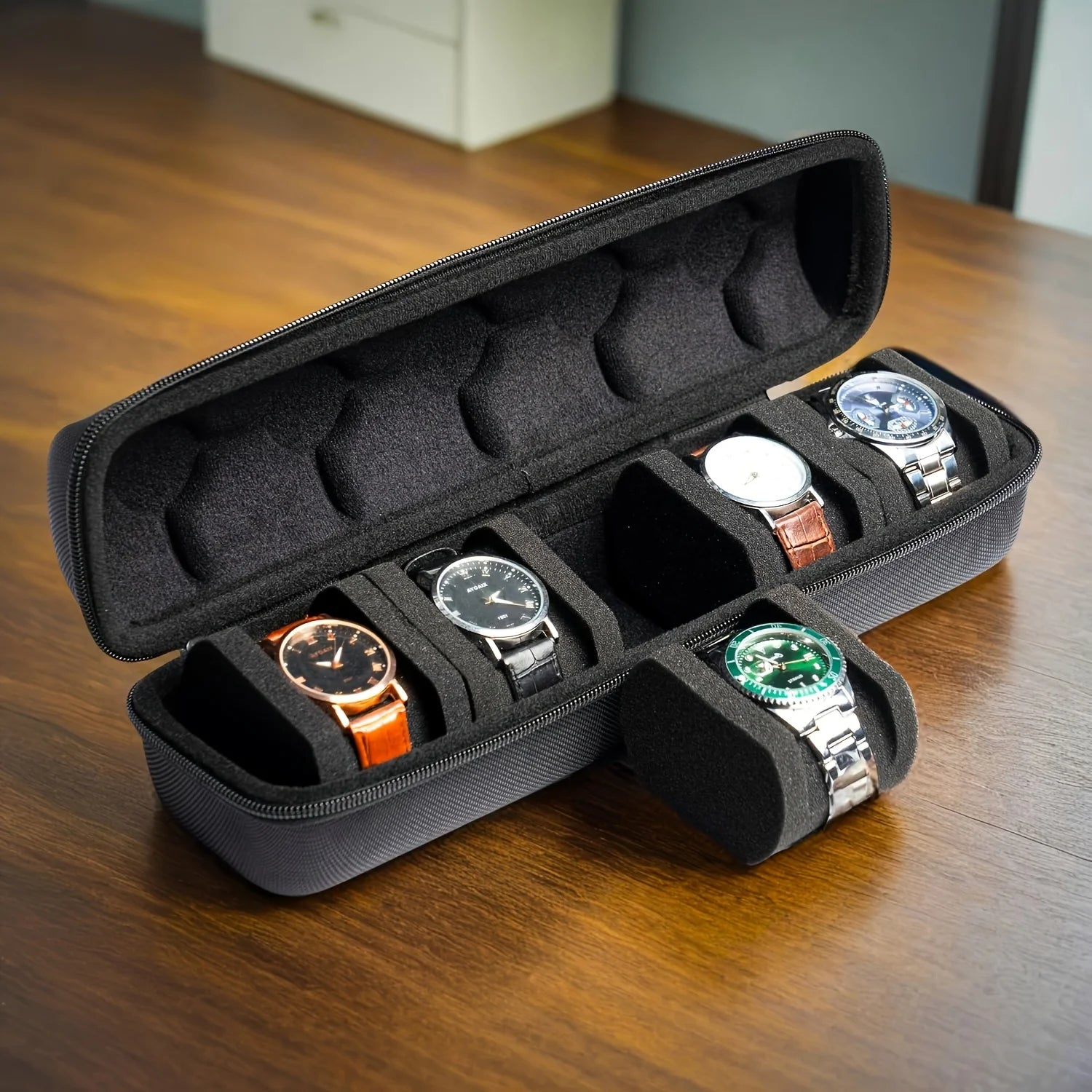 Refined Five Slot Watch Case for Travel with Cushions
