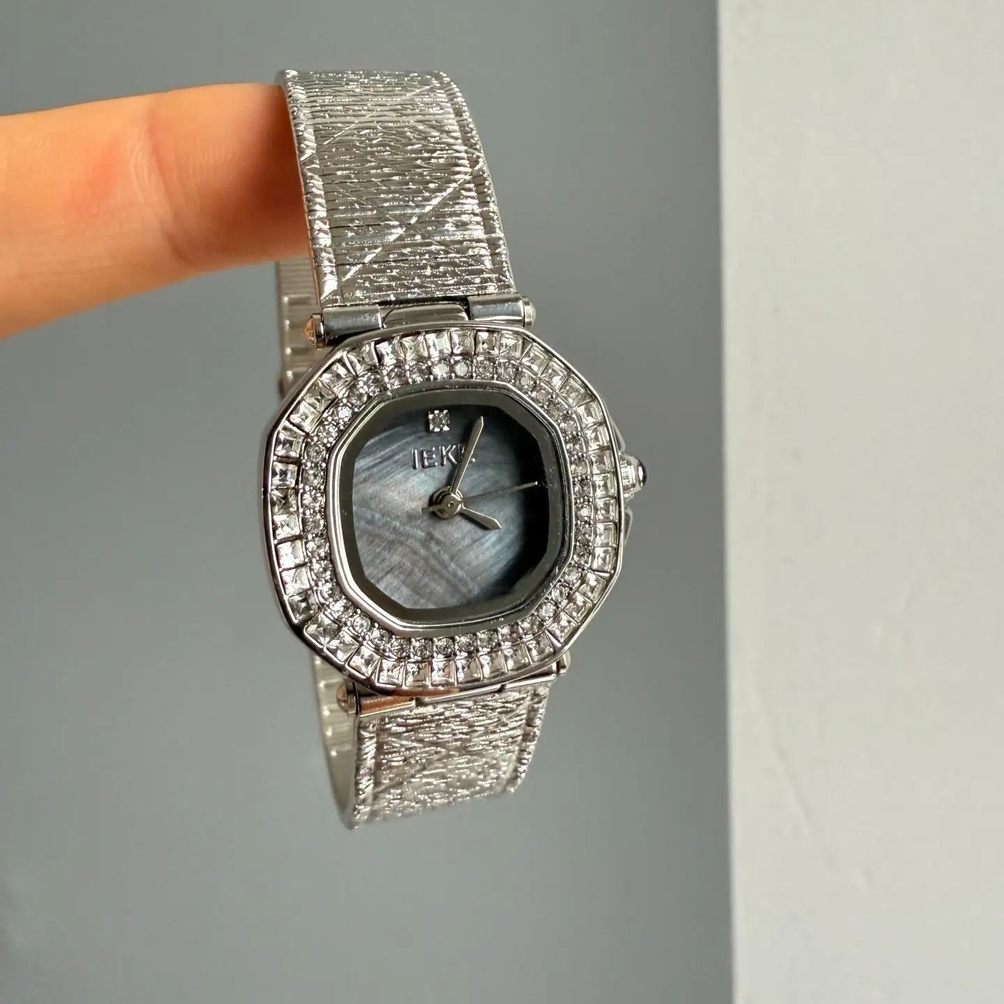 Ladies Diamond Bezel Quartz Watch Vintage Style