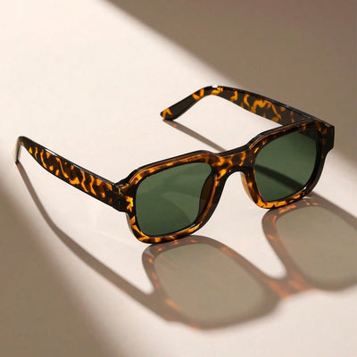 Retro Square Sunglasses UV400 Classic Frame Design
