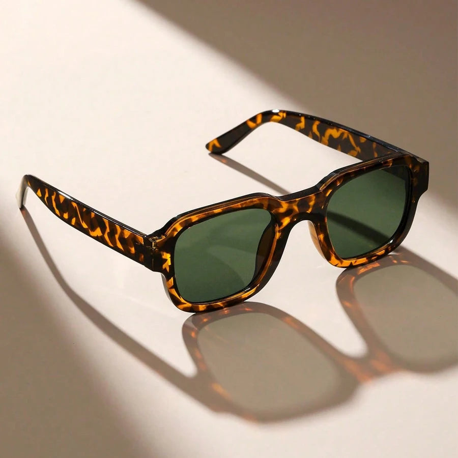 Retro Square Sunglasses UV400 Classic Frame Design
