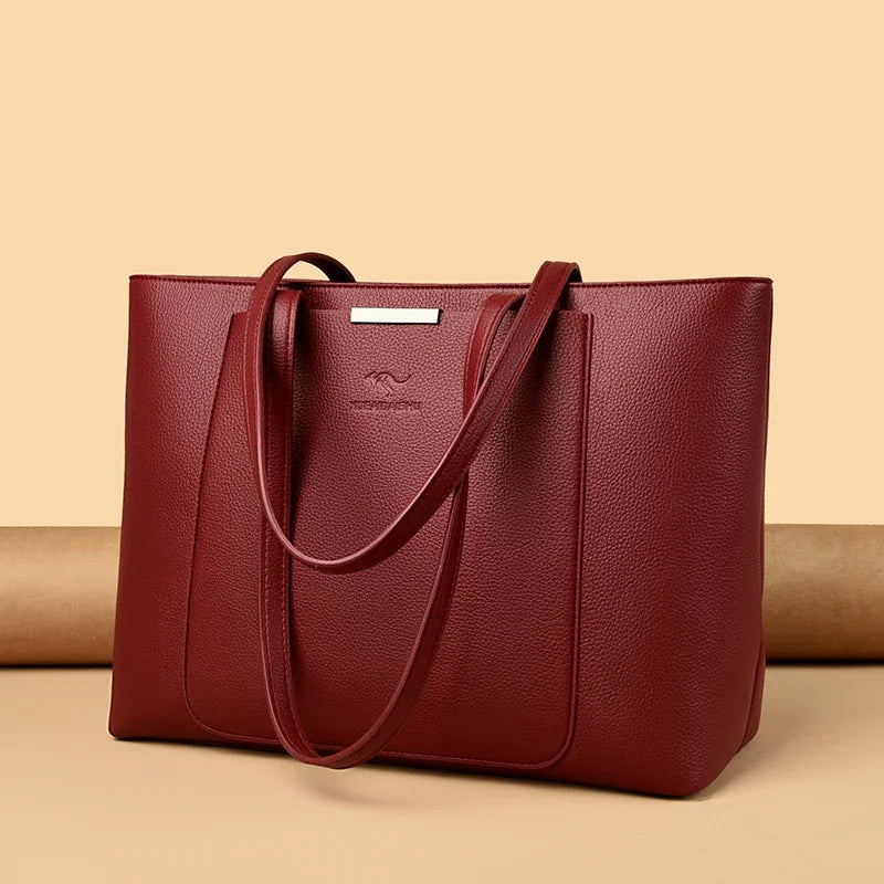 Elegant Tote Bag with Dual Handles and Internal Pockets
