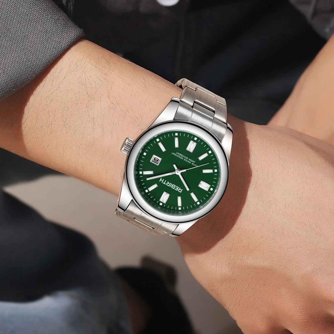 Elegant Quartz Wristwatch with Date and Steel Bracelet