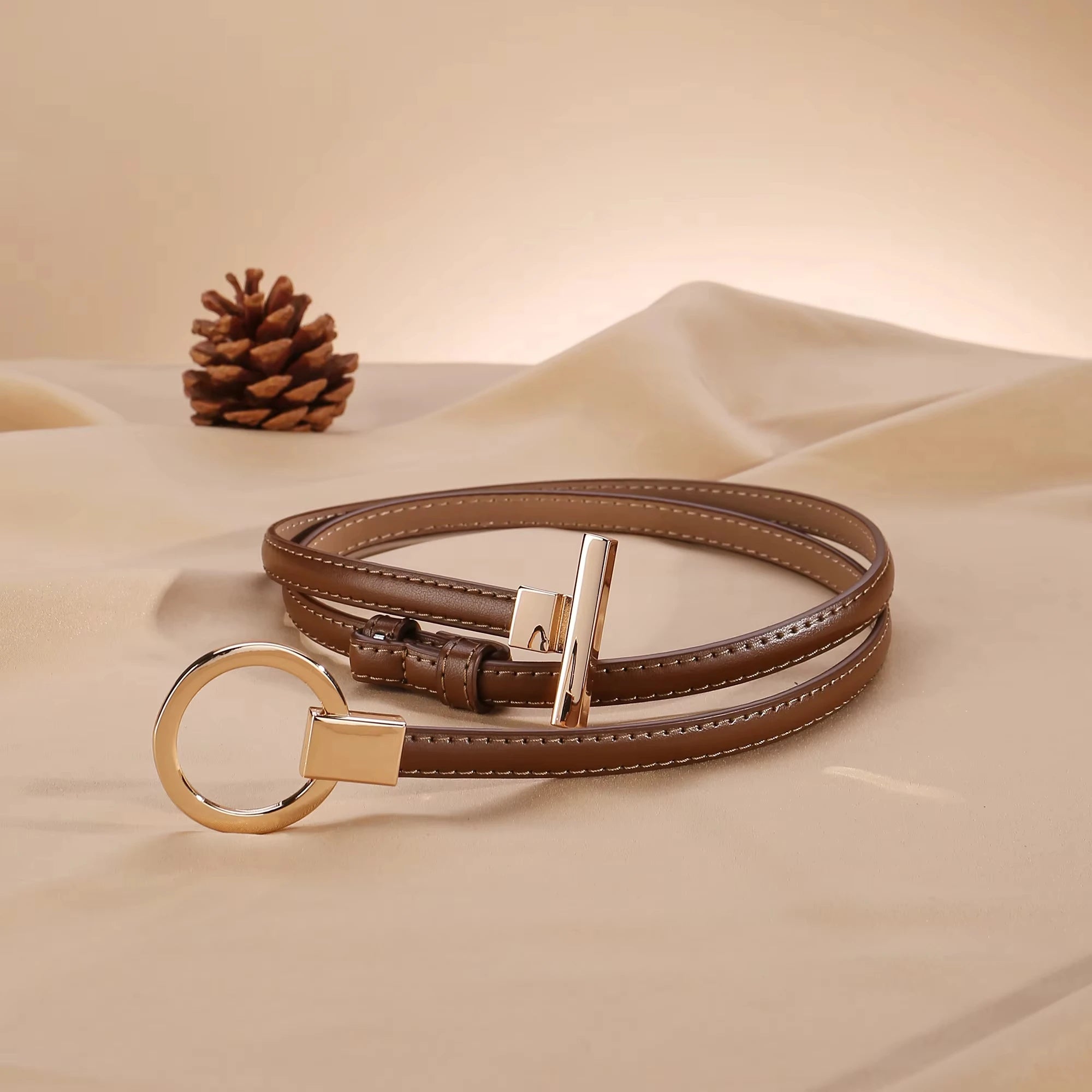 Minimalist Belt With Circular Ring Buckle For Everyday
