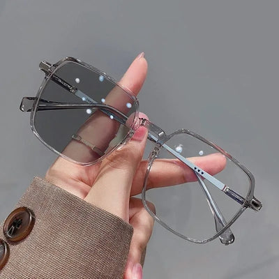Photochromic Glasses With Translucent Frame Elegance - WO2MEN