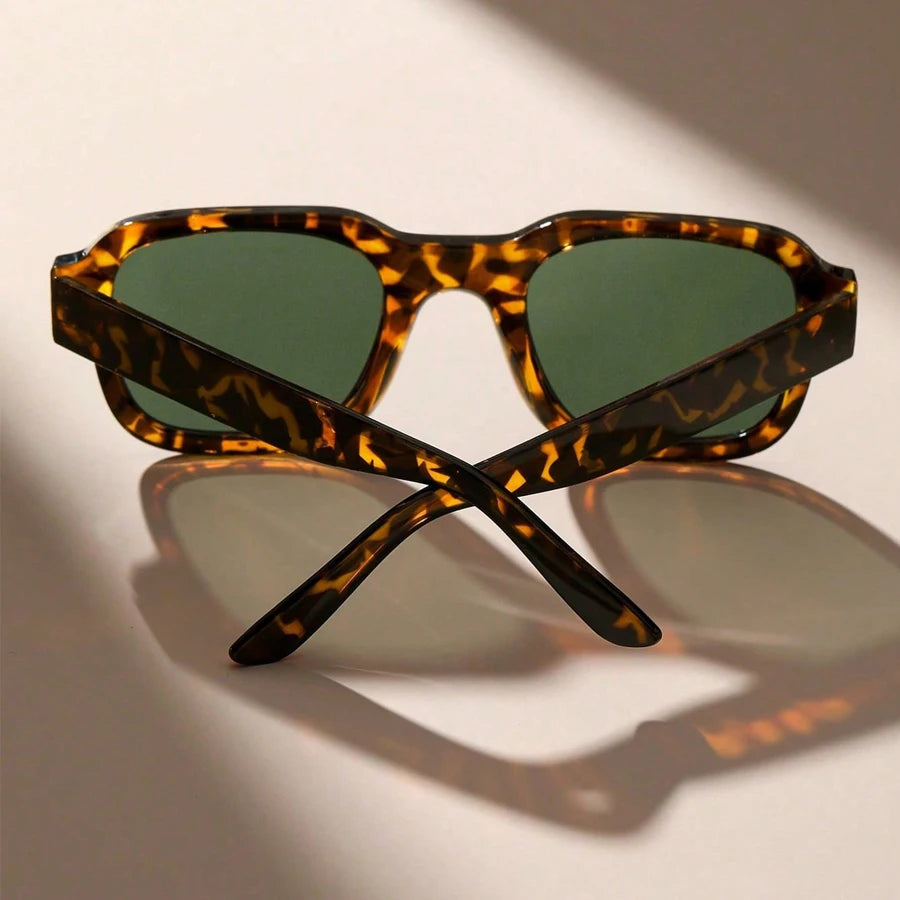 Retro Square Sunglasses UV400 Classic Frame Design