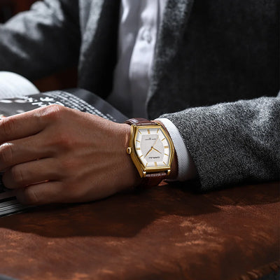Tonneau Form Timepiece With Classic Band For Dailywear