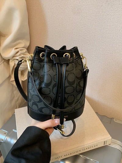 Retro Commuter Bucket Bag With Drawstring Elegance