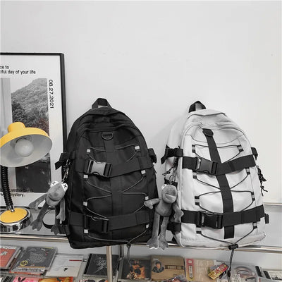 Skateboard Backpack with Reflective Stripe Bungee