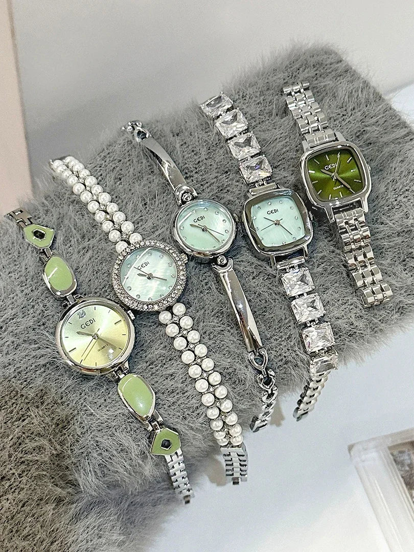 Oval Dial Quartz Watch with Bracelet Style Accessory