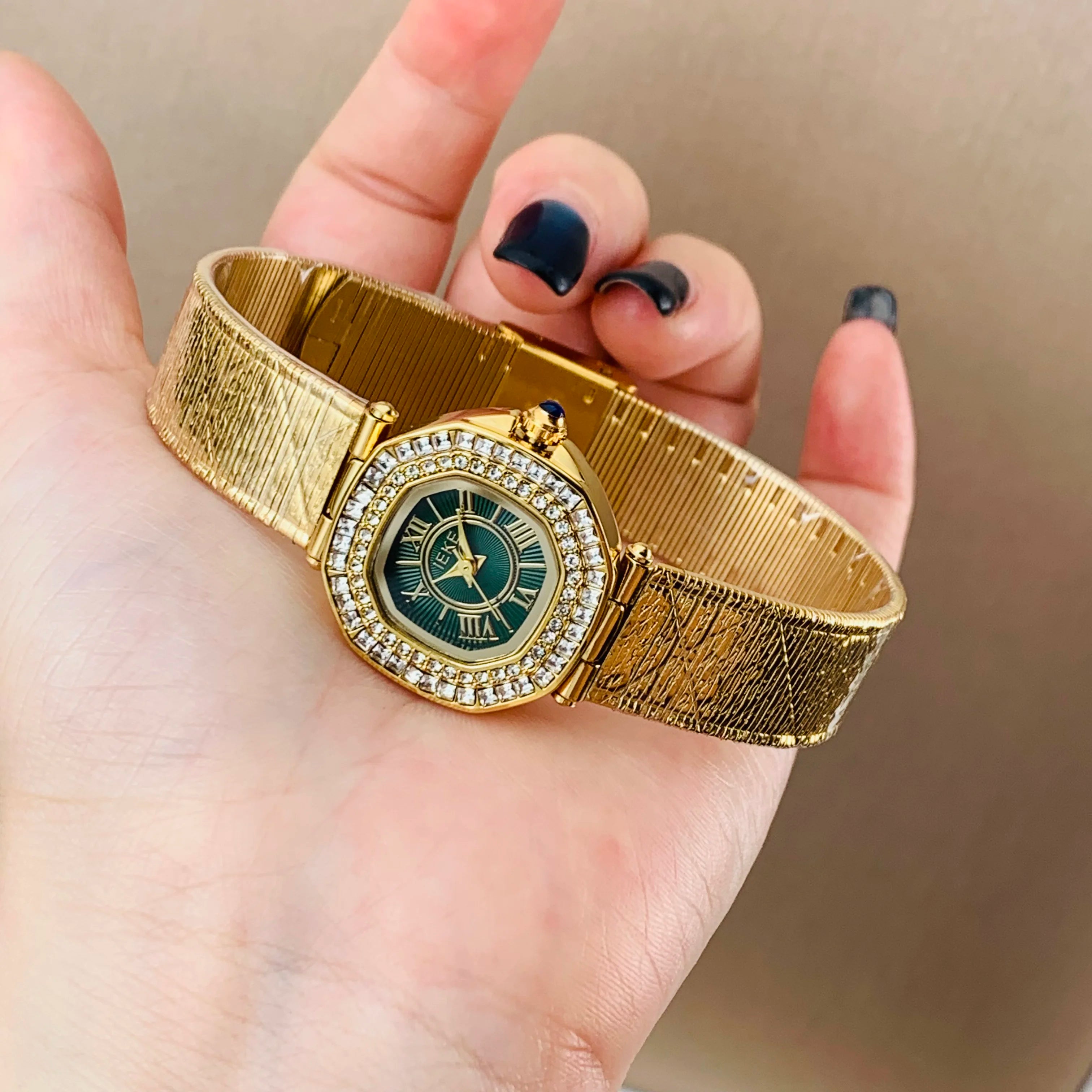 Ladies Diamond Bezel Quartz Watch Vintage Style