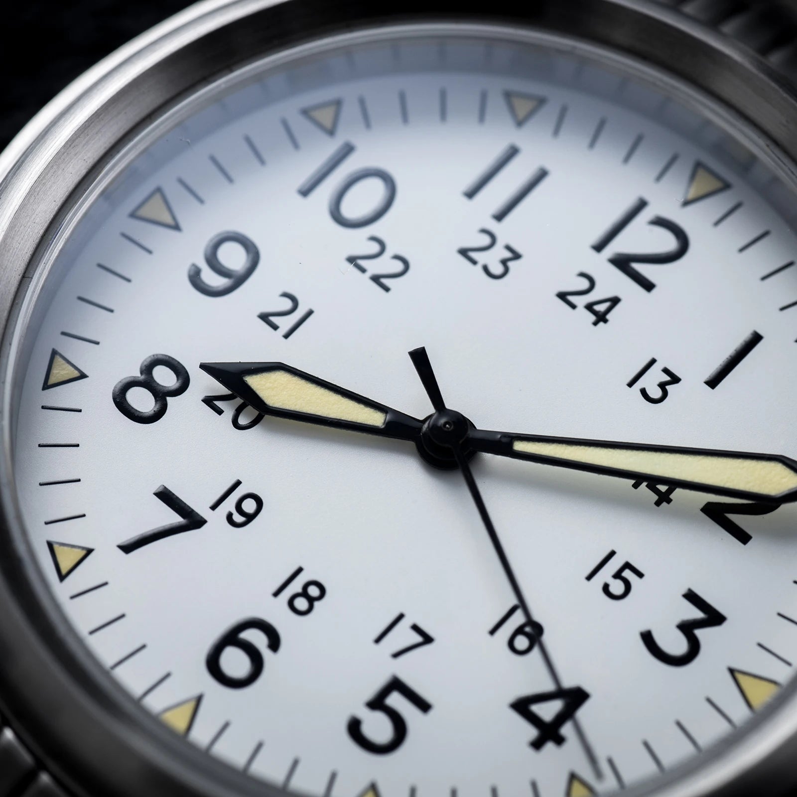 Pilot Style Quartz Wristwatch with Sapphire Crystal