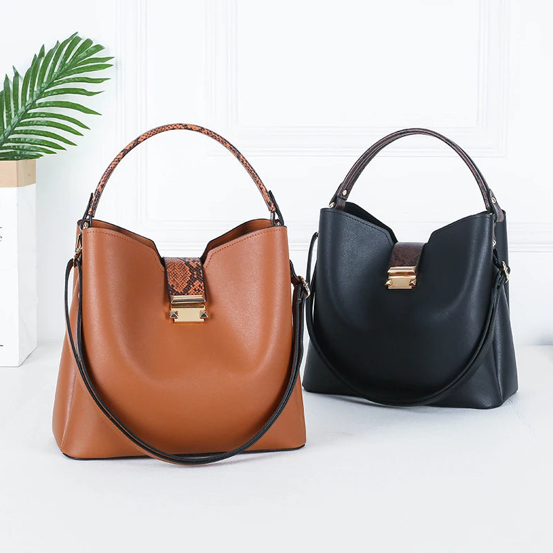 Large Capacity Handbag with Snake Print Strap