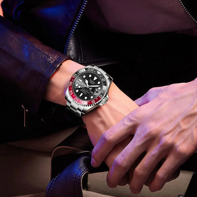 Wristwatch with Luminous Hands And Rotatable Bezel
