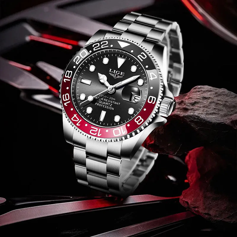 Wristwatch with Luminous Hands And Rotatable Bezel