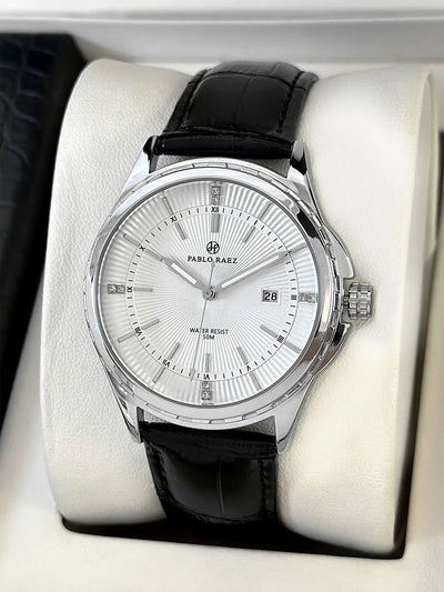 Classic Calendar Leather Strap Wristwatch Silver Case