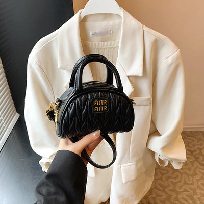 Handbag With Pleated Quilt Pattern For Little Ones - WO2MEN