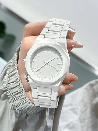 Minimalist Quartz Wristwatch with Plastic Case