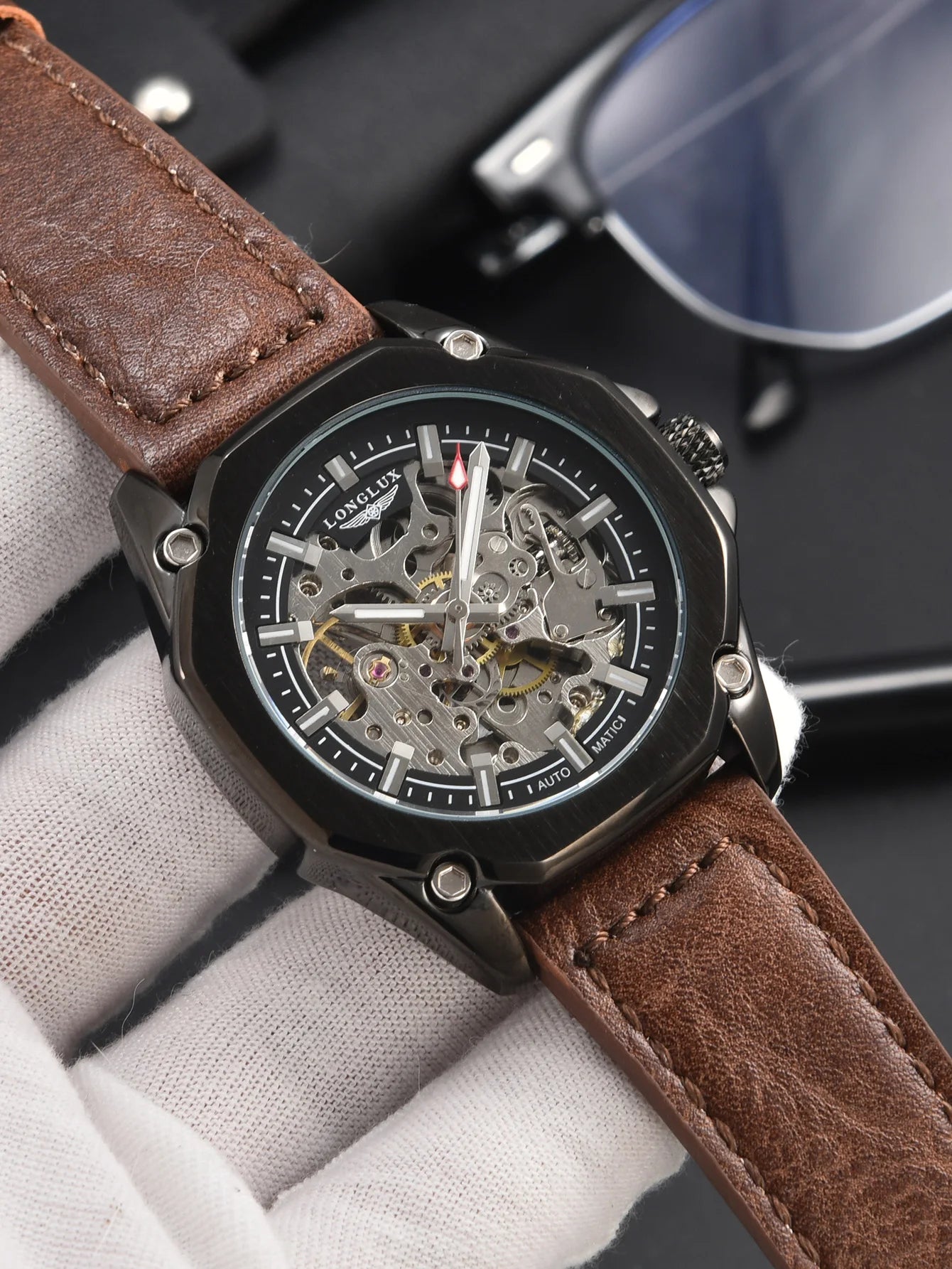 Wristwatch Skeleton Automatic with Leather Strap