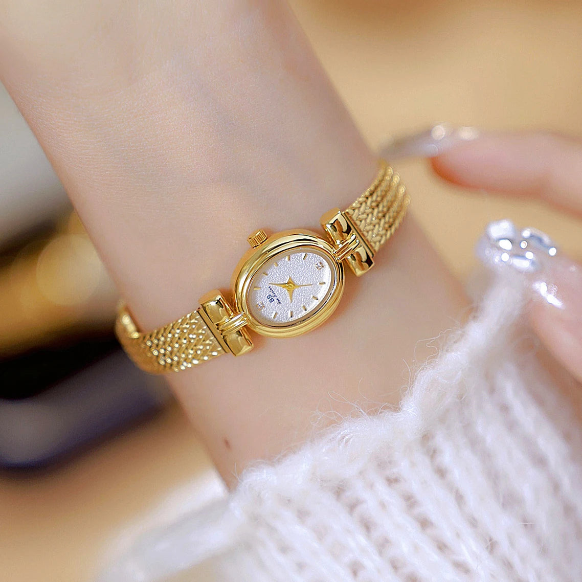 Oval Dial Ladies Bracelet Watch Quartz Movement