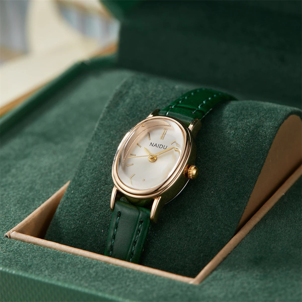 Oval Case Ladies Watch with Leather Strap Fine