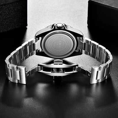 Diver Style Quartz Wristwatch with Date Premium