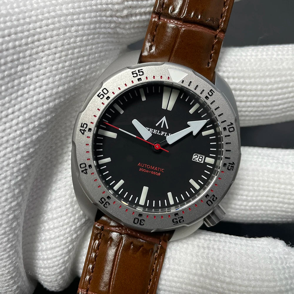 Automatic Diver Wristwatch with Luminous Dial and Bezel - ZP