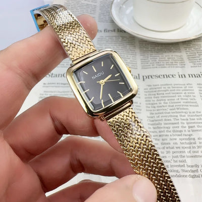 Lux Square Dial Quartz Watch with Mesh Strap Deluxe